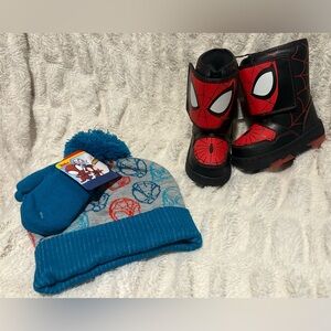 Spider-Man light up Snow boots 6Toddler with Beanie and gloves bundle